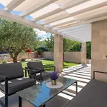 Villa Korana With Pool & Jacuzzi *