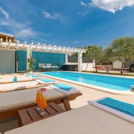 Villa Korana With Heated Pool & Jacuzzi * Kamenmost