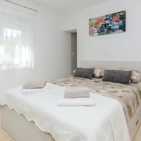 Villa Korana With Heated Pool & Jacuzzi ヴィラ *