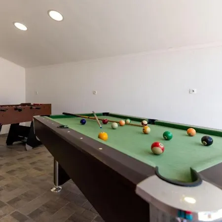Villa Korana With Heated Pool & Jacuzzi ヴィラ *