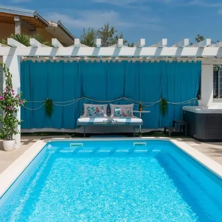 Villa Korana With Heated Pool & Jacuzzi * Kamenmost